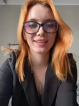 maar tina online show from March 14, 2025, 1:24 pm