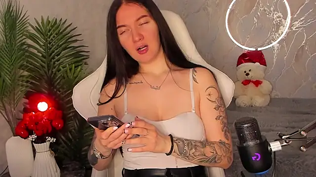 babyisperfect online show from January 12, 2026, 3:45 am