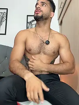 Maximiliano ford online show from December 2, 2025, 10:53 am