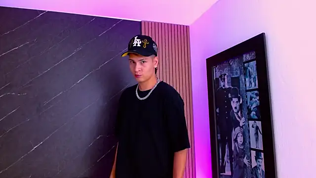 Jhojan twink online show from April 17, 2026, 3:31 am