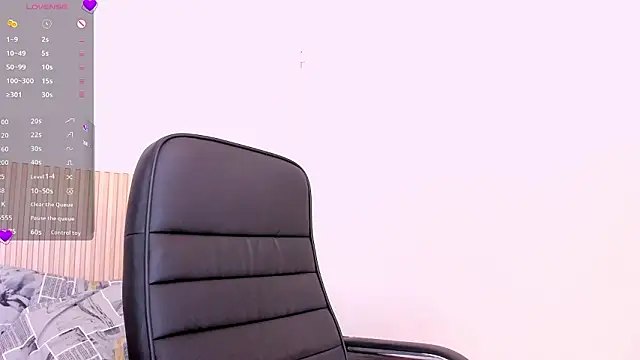 Layla arabelle online show from March 11, 2026, 7:53 pm