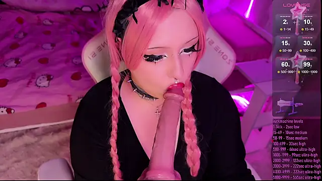 dollskill  online show from April 19, 2026, 9:17 pm