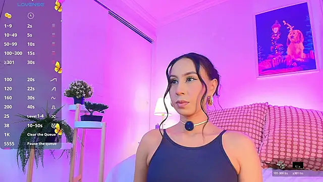 Snapshot of Valen_ross_ chatting on January 7, 2026, 10:23 pm Valen ross online show from January 7, 2026, 10:23 pm