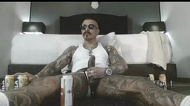 danilog515 online show from November 25, 2025, 5:18 am