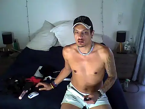 TAIZ69WORLD online show from October 31, 2025, 7:59 pm