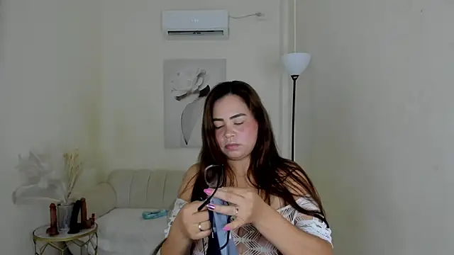 Snapshot of Andressa_carpio chatting on May 8, 2026, 3:23 am Andressa carpio online show from May 8, 2026, 3:23 am