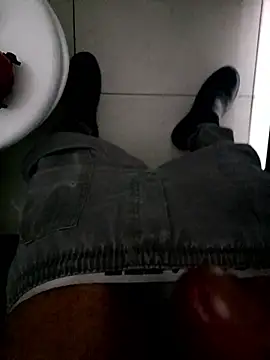 olyveyrah35 online show from January 10, 2026, 7:54 am