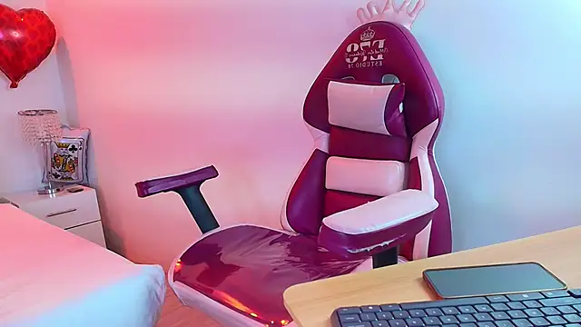 Lia adamsss online show from February 24, 2026, 3:37 am