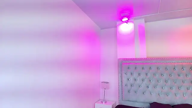 Lia adamsss online show from April 8, 2026, 3:17 am