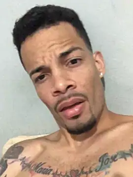 Snapshot of HenriquePhn chatting on March 10, 2026, 6:57 pm HenriquePhn online show from March 10, 2026, 6:57 pm