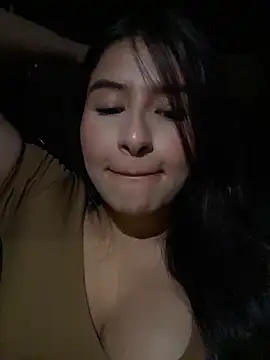 andrea gomes  online show from April 22, 2026, 6:38 am