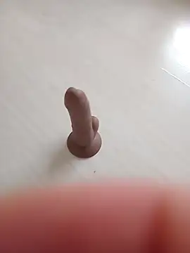 Snapshot of fetish4you27 chatting on January 5, 2025, 9:48 am fetish4you27 online show from January 5, 2025, 9:48 am