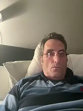 Snapshot of Bw3322 chatting on March 29, 2026, 7:08 am Bw3322 online show from March 29, 2026, 7:08 am