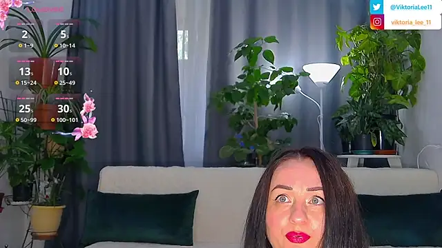 Snapshot of Viktoriafayx chatting on September 15, 2025, 9:20 am Viktoriafayx online show from September 15, 2025, 9:20 am