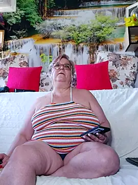 QueenPammy1 online show from September 19, 2025, 10:49 am