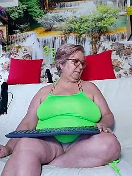 QueenPammy1 online show from September 28, 2025, 6:41 am