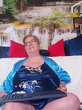 QueenPammy1 online show from February 1, 2026, 7:18 am