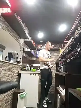 trainwithme online show from November 11, 2025, 12:05 pm