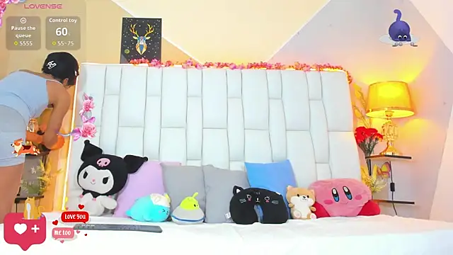 cherryboom23 online show from November 28, 2025, 6:43 pm