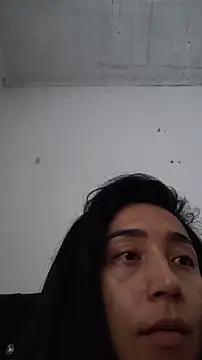 Elowyn online show from November 29, 2025, 3:37 pm