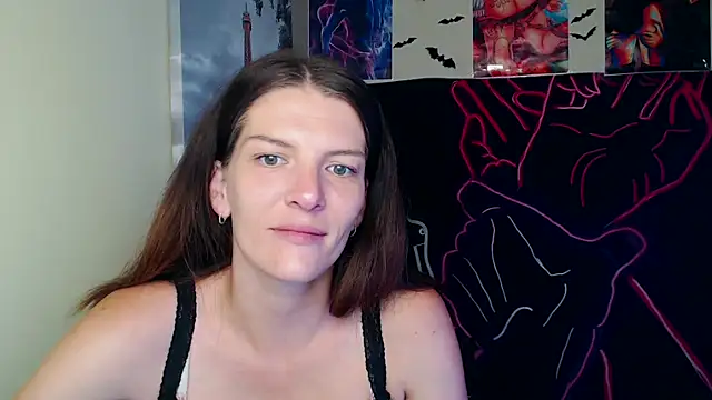 Snapshot of VanessaRey_ chatting on September 21, 2025, 6:26 am VanessaRey online show from September 21, 2025, 6:26 am