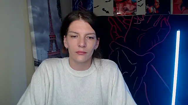 Snapshot of VanessaRey_ chatting on October 9, 2025, 5:22 pm VanessaRey online show from October 9, 2025, 5:22 pm