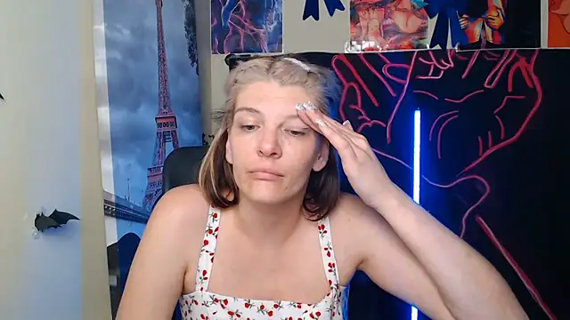 Snapshot of VanessaRey_ chatting on May 23, 2026, 3:34 am VanessaRey online show from May 23, 2026, 3:34 am