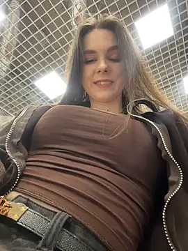 MilaBee online show from March 28, 2026, 5:18 am