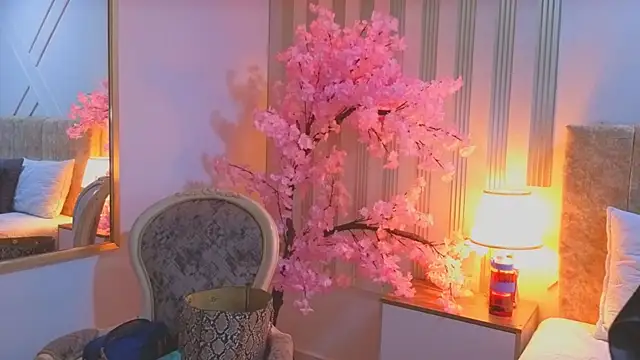 Snapshot of angelinarouse_ chatting on February 14, 2026, 3:36 am angelinarouse online show from February 14, 2026, 3:36 am