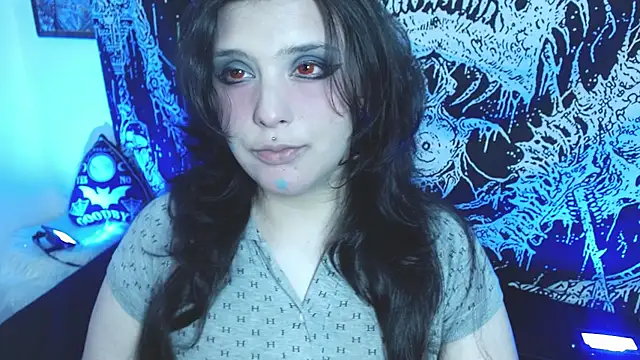 mikaskullcs online show from April 15, 2026, 6:15 pm