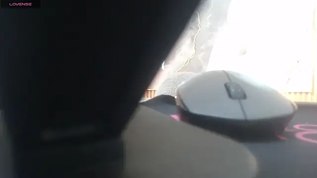 Snapshot of nei_girl chatting on December 19, 2025, 11:17 am nei girl online show from December 19, 2025, 11:17 am