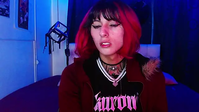 goth minerva online show from November 11, 2025, 1:22 pm