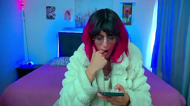 goth minerva online show from February 15, 2026, 1:31 pm