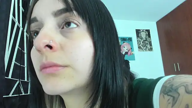 KARINNA  RAVEN online show from February 25, 2026, 11:03 pm