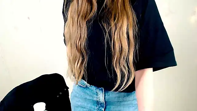 Doll Angelina online show from March 27, 2026, 8:26 am