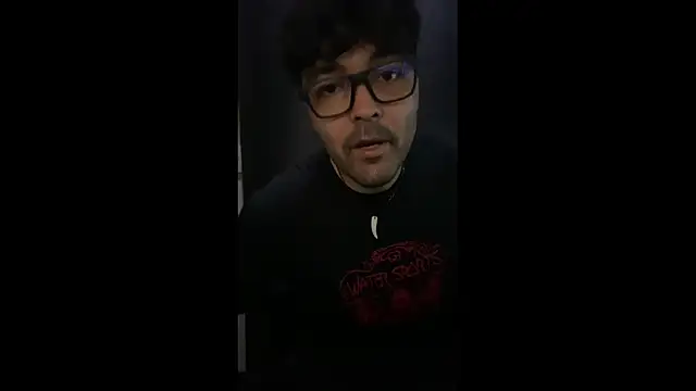 Freakydrag online show from November 21, 2025, 4:11 am