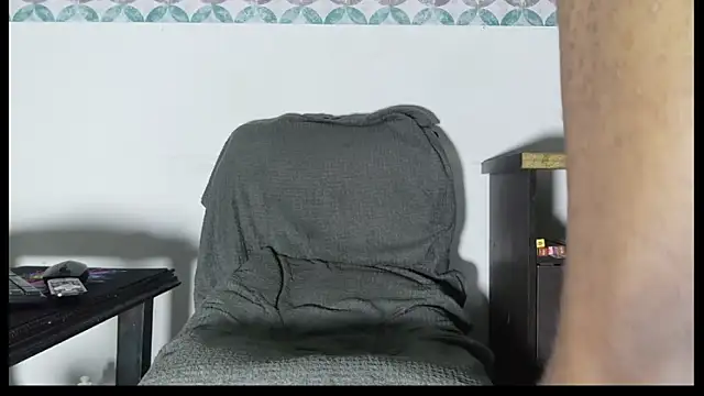 Snapshot of Manbigcocklatin chatting on April 1, 2026, 4:35 am Manbigcocklatin online show from April 1, 2026, 4:35 am