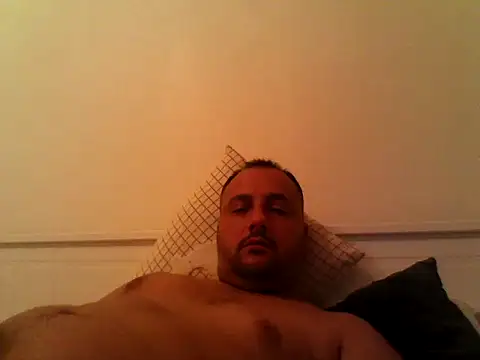 Snapshot of hotmalerobinson1 chatting on October 22, 2025, 8:19 pm hotmalerobinson1 online show from October 22, 2025, 8:19 pm