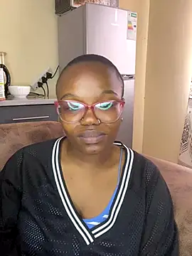 YummyMelanin117 online show from November 6, 2025, 9:10 am