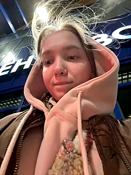 bambi lu online show from October 16, 2025, 4:41 pm