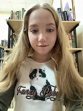 Snapshot of bambi_lu chatting on March 24, 2026, 8:03 pm bambi lu online show from March 24, 2026, 8:03 pm