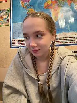 Snapshot of bambi_lu chatting on April 4, 2026, 3:31 pm bambi lu online show from April 4, 2026, 3:31 pm