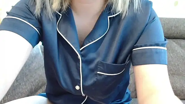 saratannn online show from October 15, 2025, 11:49 pm