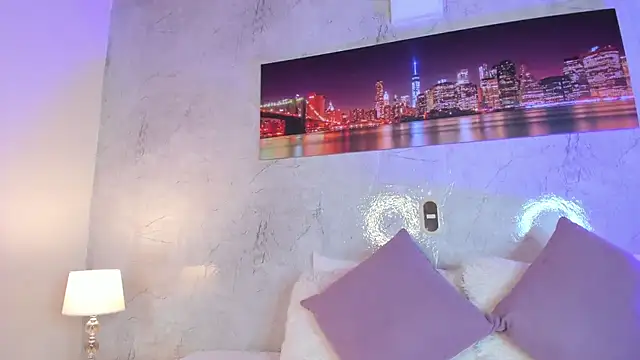 zaraquiinn online show from December 21, 2025, 2:24 pm