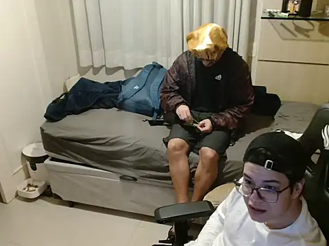 Snapshot of TimiidoSP011 chatting on November 8, 2025, 11:03 pm TimiidoSP011 online show from November 8, 2025, 11:03 pm