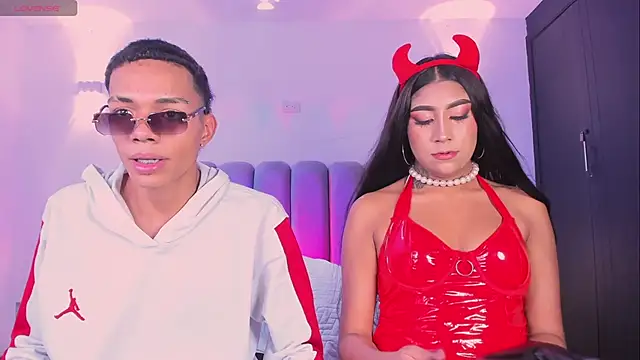 candyandmarilyn online show from October 23, 2025, 9:13 pm