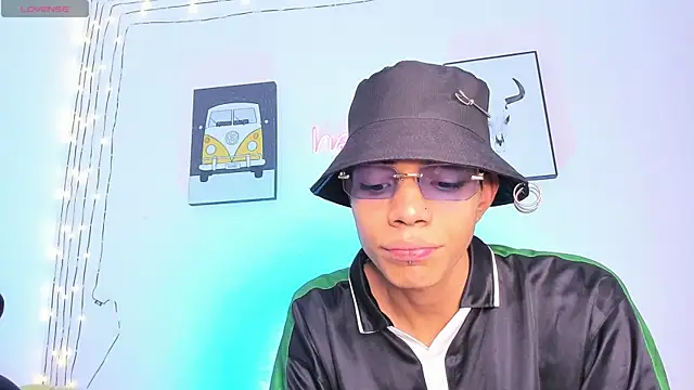 candyandmarilyn online show from December 18, 2025, 9:21 pm