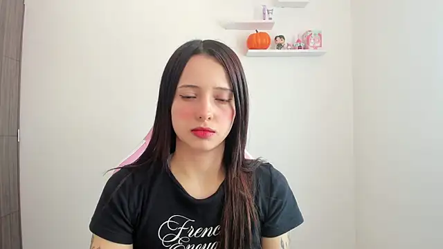 ImBunnyNova online show from November 8, 2025, 1:44 pm