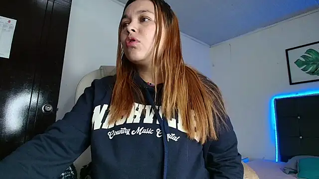 lovehotpink online show from January 9, 2026, 1:52 am