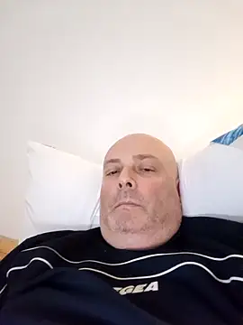 Alexis Bull online show from March 19, 2025, 2:46 pm